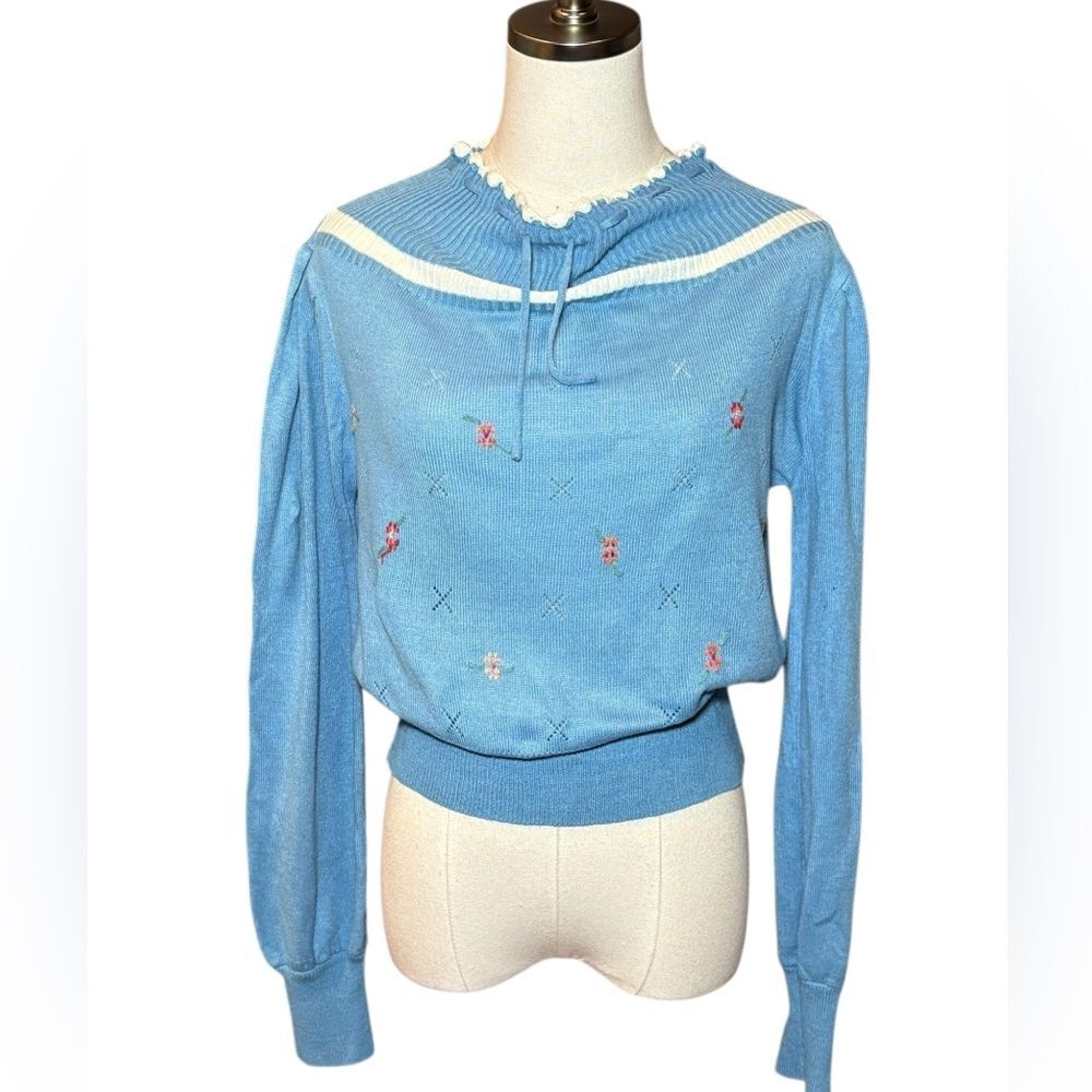 Vintage Blue Sweater with Floral Embroidery Tie Collar Banded Waist S/M